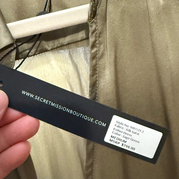 Secret Mission Esther Dress - Picture 4 of 7